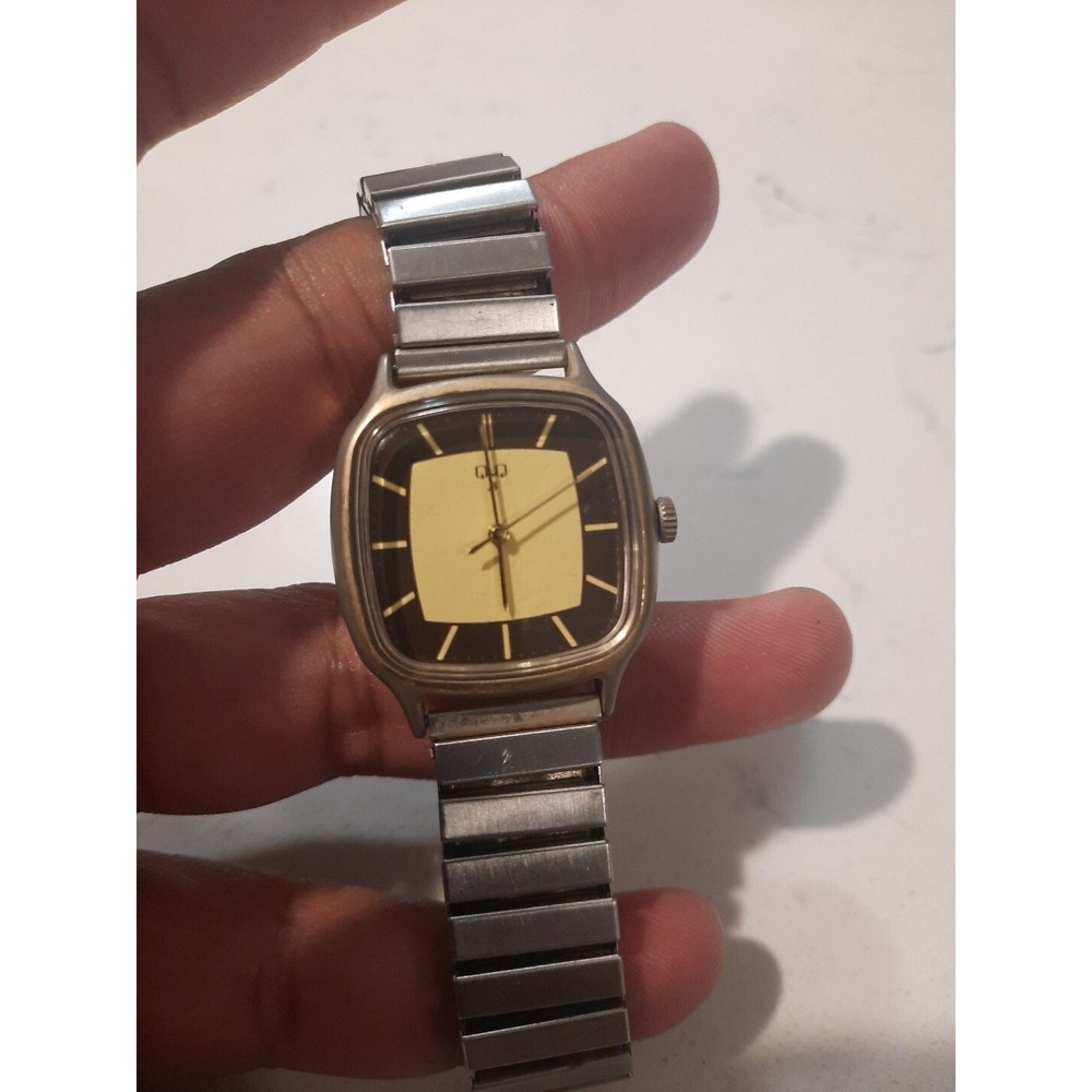 Vintage Q&Q Mechanical Watch